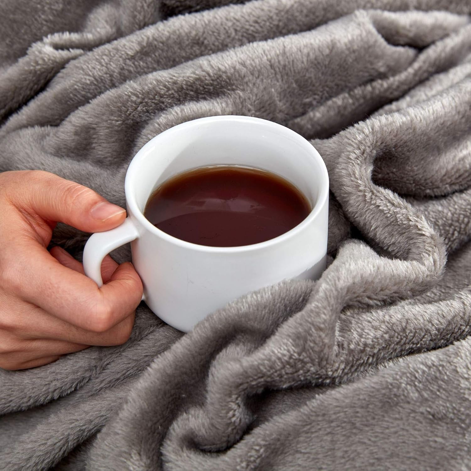 Grey Fleece Blanket Super Soft Cozy Throw Flannel Blanket, Lightweight Comfy Fuzzy Blanket Plush Throw Blankets for Couch, Sofa, Bed, Camping, Travel, 90X90Inches