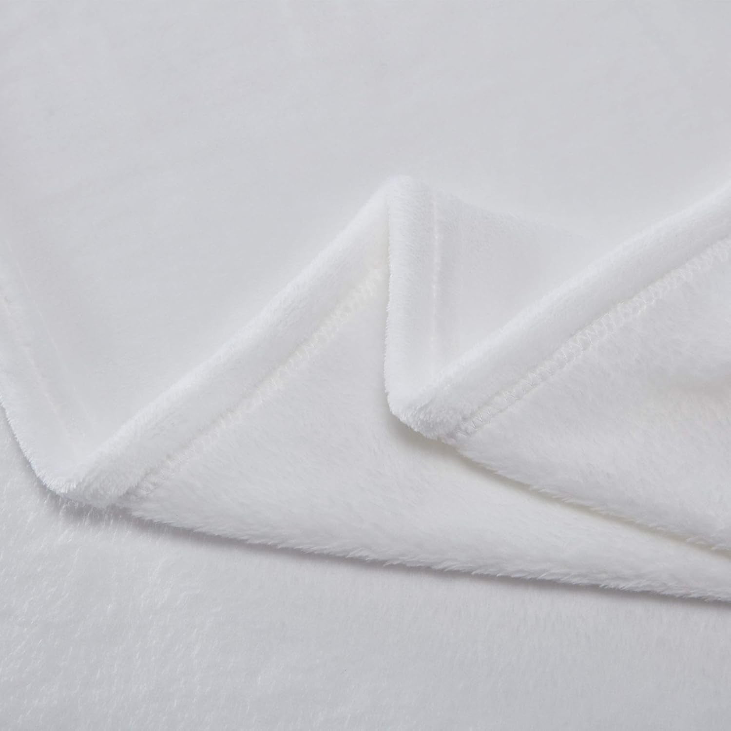 White Fleece Blanket Super Soft Cozy Throw Flannel Blanket, Lightweight Comfy Fuzzy Blanket Plush Throw Blankets for Couch, Sofa, Bed, Camping, Travel, 50X60Inches
